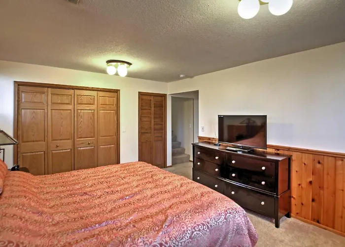 Quaint Duluth Hideaway W/ Private Fenced-In Yard!